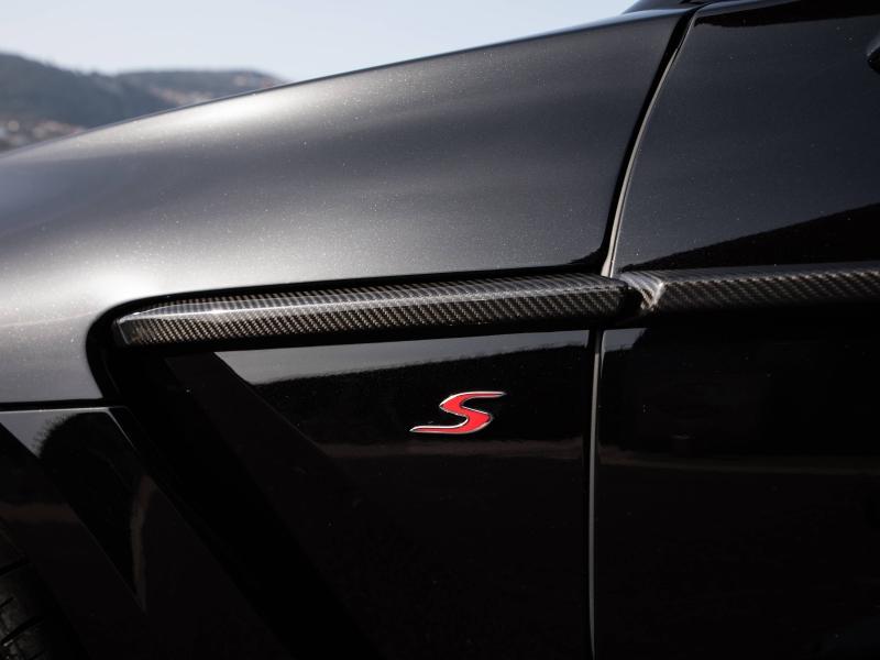 Image ASTON MARTIN DBX DBS S 727CH