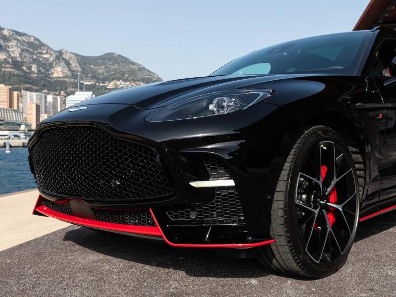 Image ASTON MARTIN DBX DBS S 727CH
