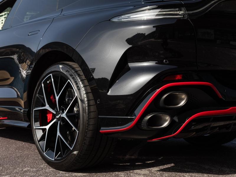 Image ASTON MARTIN DBX DBS S 727CH