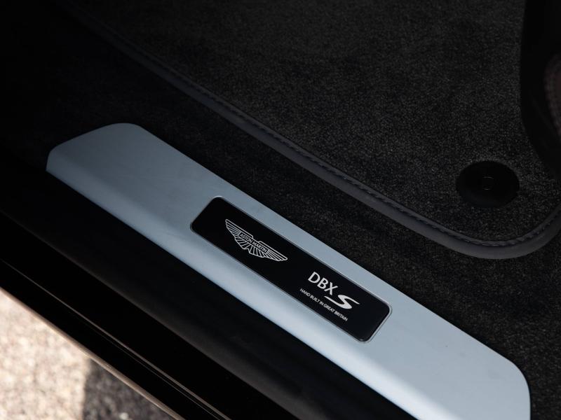 Image ASTON MARTIN DBX DBS S 727CH