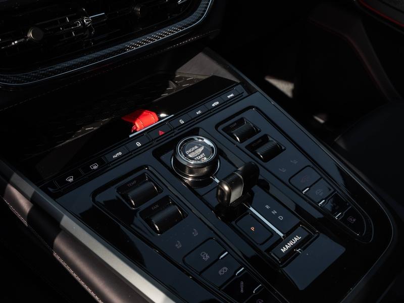 Image ASTON MARTIN DBX DBS S 727CH