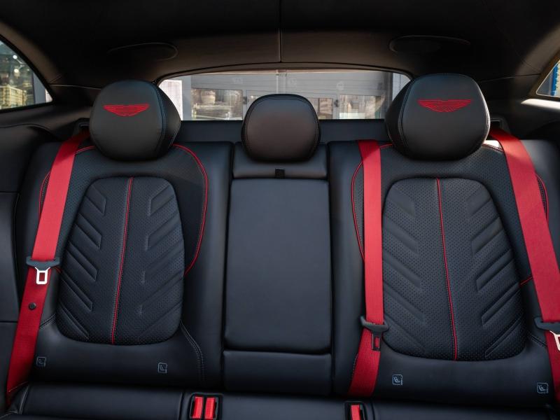 Image ASTON MARTIN DBX DBS S 727CH