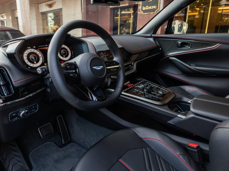 Image ASTON MARTIN DBX DBS S 727CH