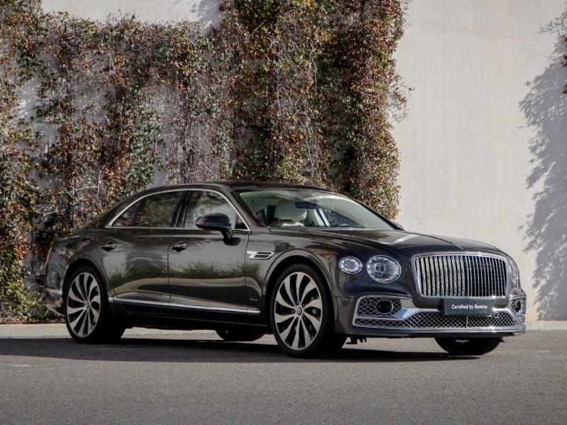 Image BENTLEY Flying Spur Azure V8 4.0 550ch