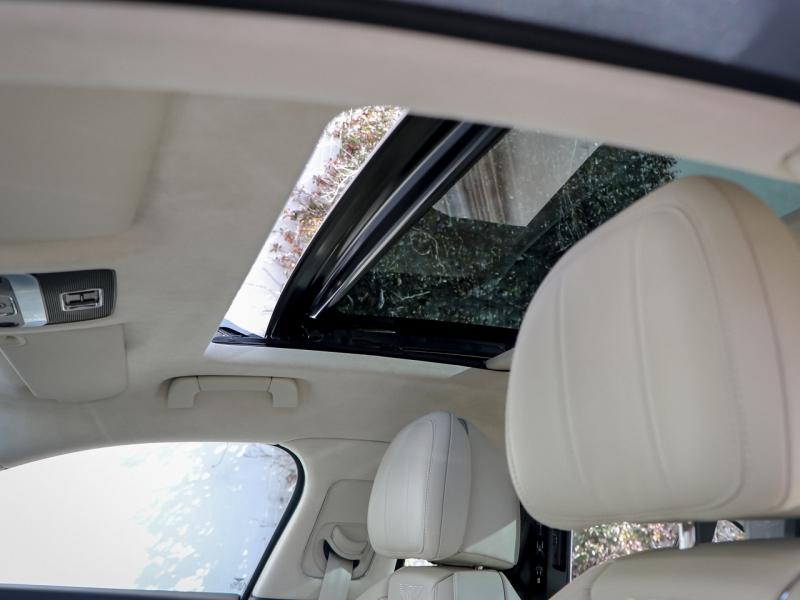 Image BENTLEY Flying Spur Azure V8 4.0 550ch