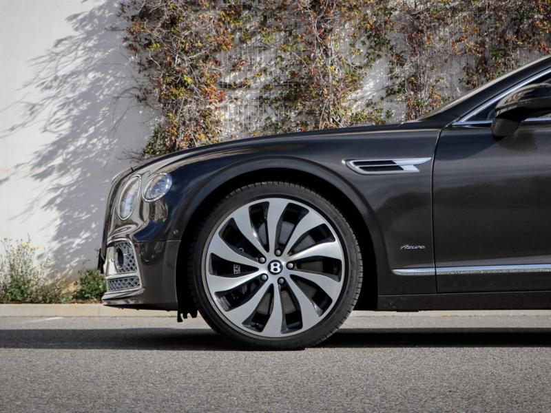 Image BENTLEY Flying Spur Azure V8 4.0 550ch