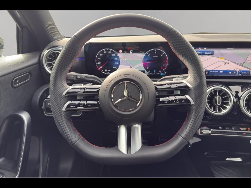 Image MERCEDES-BENZ Classe A 180 d 116ch AMG Line 8G-DCT