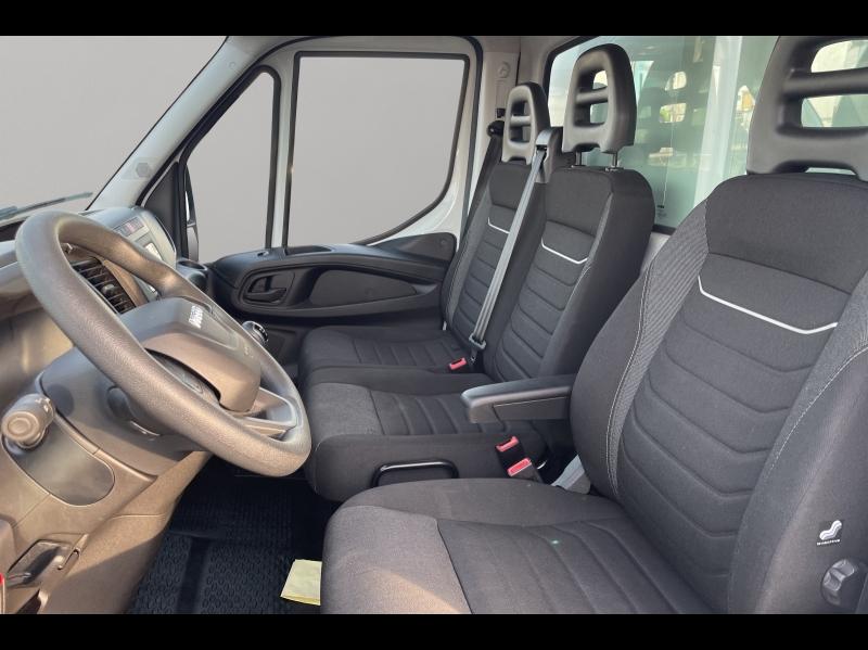 Image IVECO Daily CCb 35C16H3.0 empattement 3450 caisse frigo