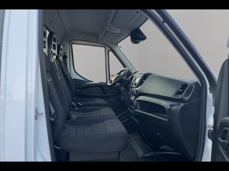 Image IVECO Daily CCb 35C16H3.0 empattement 3450 caisse frigo