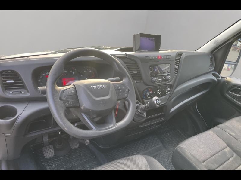 Image IVECO Daily CCb 35C16H3.0 empattement 3750 Tor PLATEAU RIDELLES