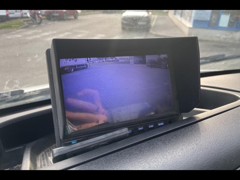 Image IVECO Daily CCb 35C16H3.0 empattement 3750 Tor PLATEAU RIDELLES