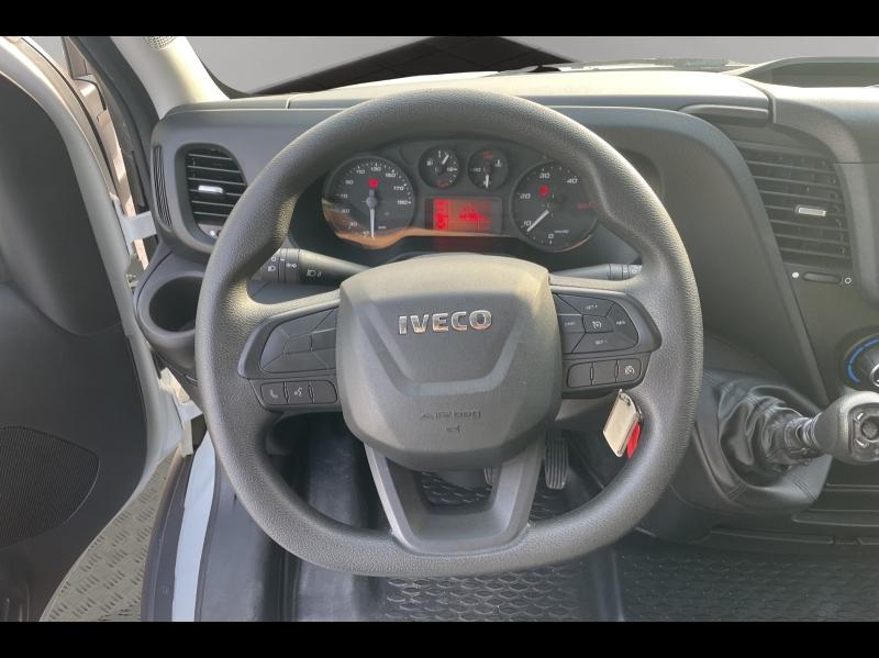 Image IVECO Daily CCb 35C16H3.0 empattement 4100 Caisse 20M3