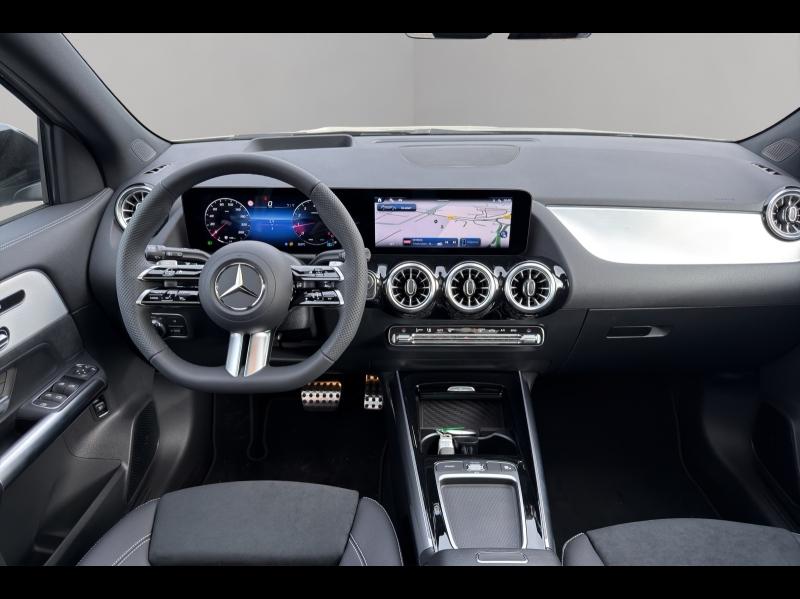 Image MERCEDES-BENZ GLA 180 136ch AMG Exclusive Design 7G-DCT