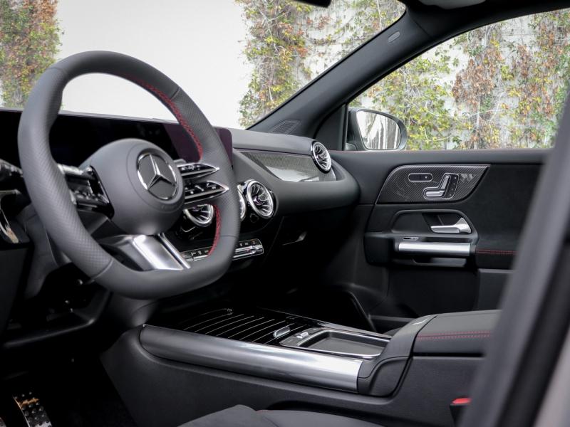 Image MERCEDES-BENZ GLA 220 d 190ch AMG Line 8G-DCT 4Matic