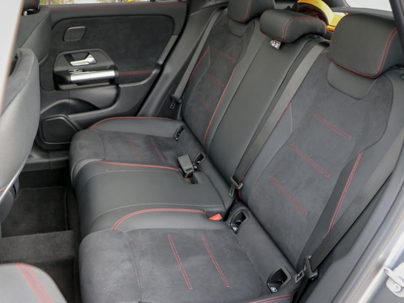 Image MERCEDES-BENZ GLA 220 d 190ch AMG Line 8G-DCT 4Matic