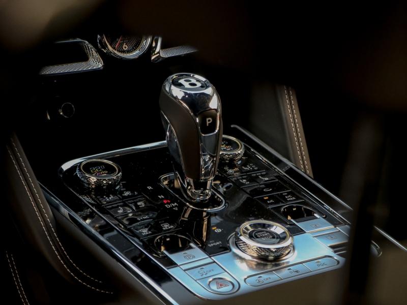 Image BENTLEY FLYING SPUR First Edition V8 4.0 550ch