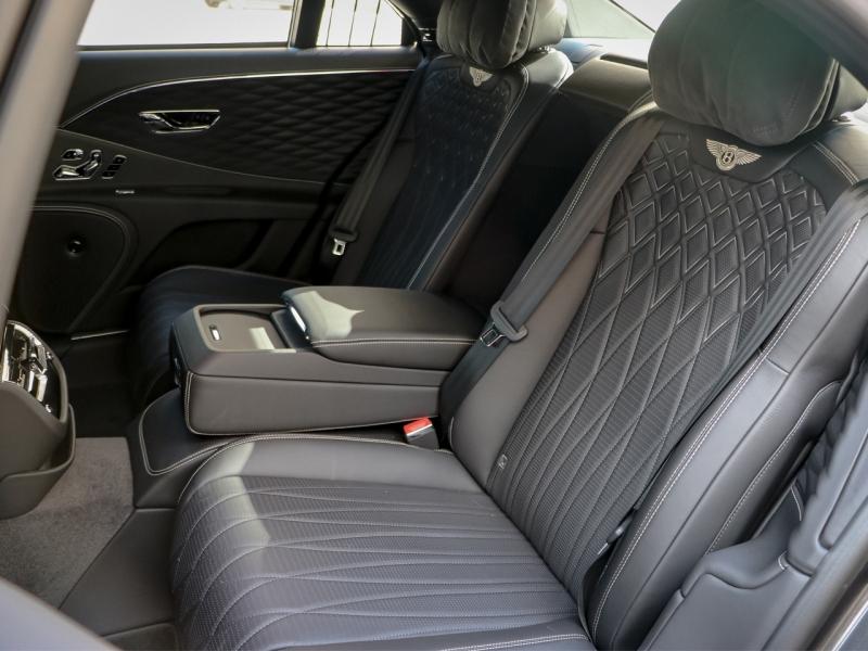 Image BENTLEY FLYING SPUR First Edition V8 4.0 550ch