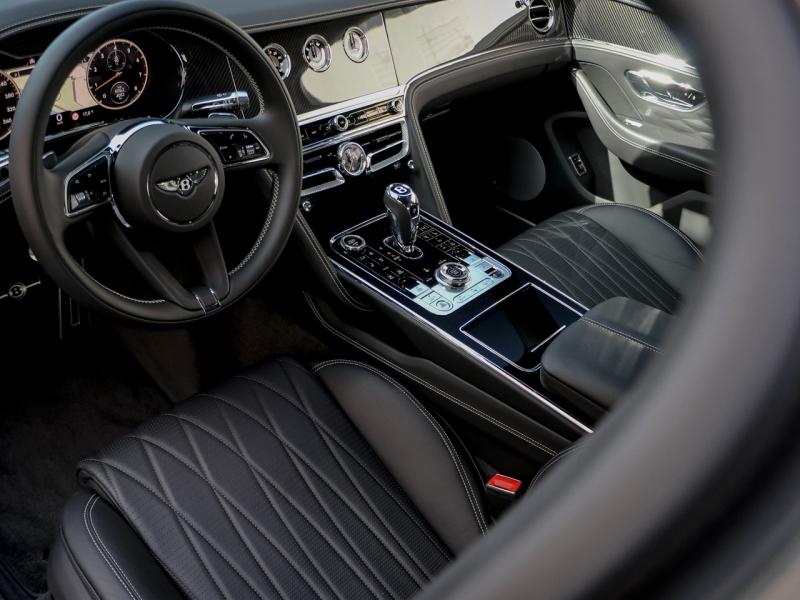 Image BENTLEY FLYING SPUR First Edition V8 4.0 550ch