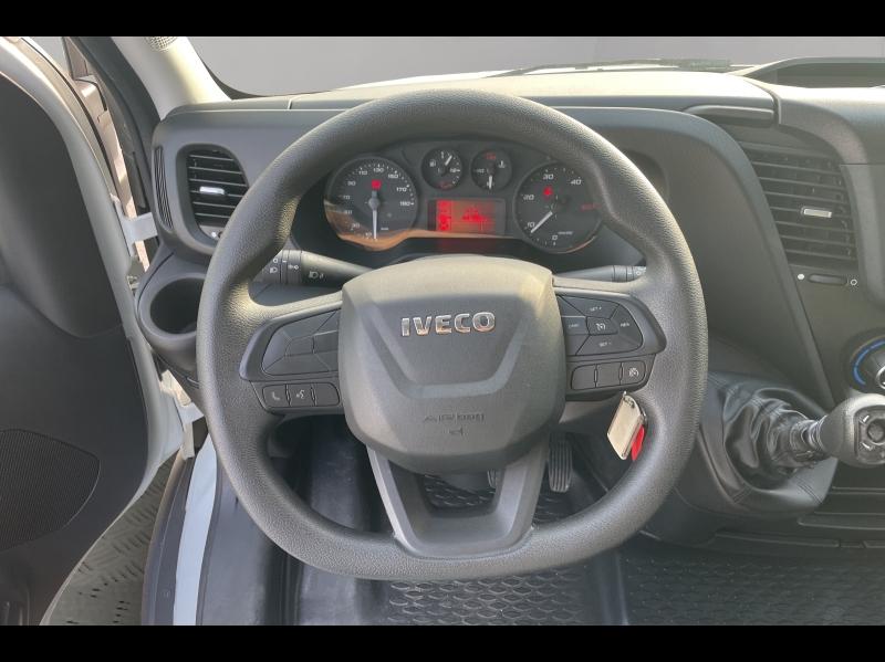 Image IVECO Daily CCb 35C16H3.0 empattement 4100 Caisse 20M3