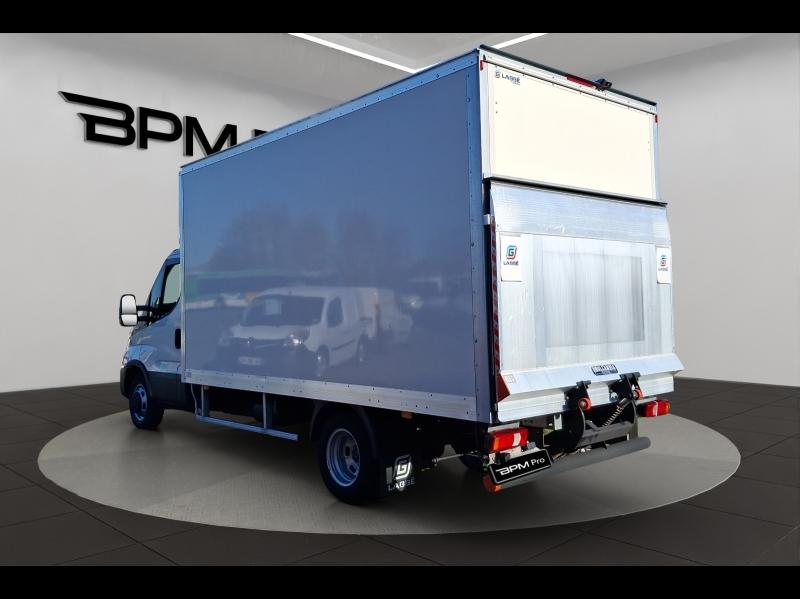Image IVECO Daily CCb 35C16H empattement 4100 3.0L Caisse et Hayon