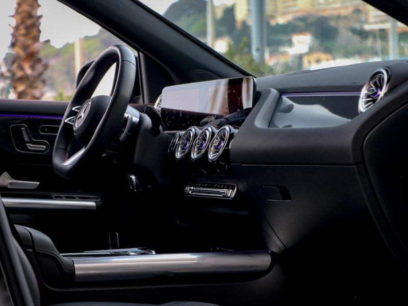 Image MERCEDES-BENZ GLA 200 d 150ch AMG Line 8G-DCT