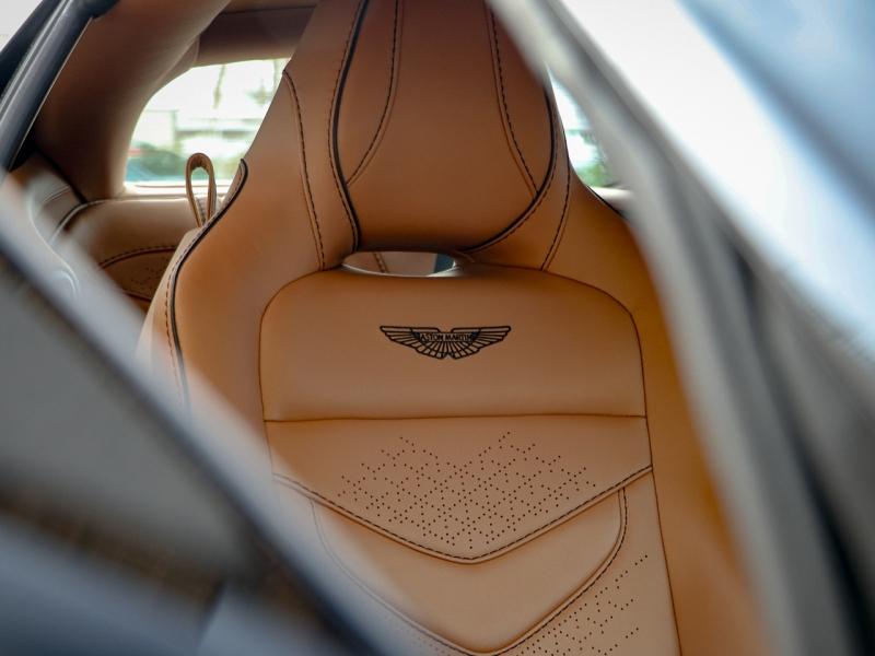 Image ASTON MARTIN DBS Coupé V12 5.2 725ch Superleggera BVA8