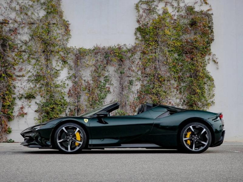 Image FERRARI SF90 SPIDER Cabriolet