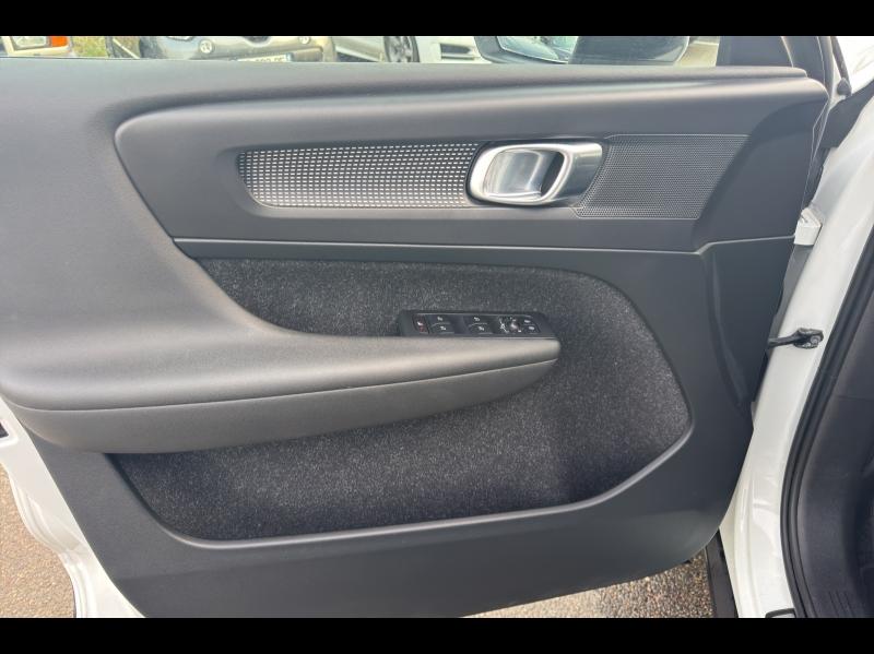 Image VOLVO XC40 D4 AdBlue AWD 190ch R-Design Geartronic 8