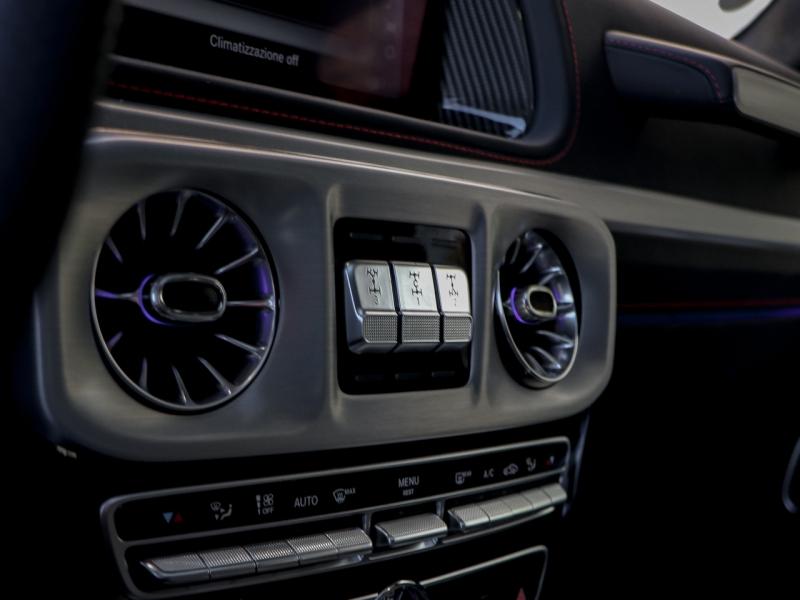 Image MERCEDES-BENZ Classe G AMG G 63 4x42