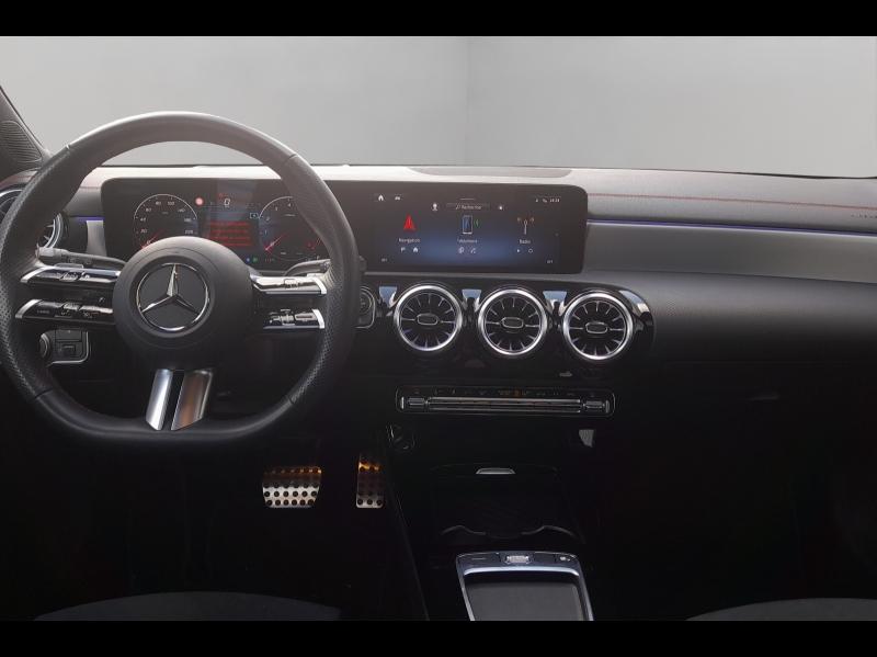 Image MERCEDES-BENZ CLA Shooting Brake 200 163ch AMG Line 7G-DCT