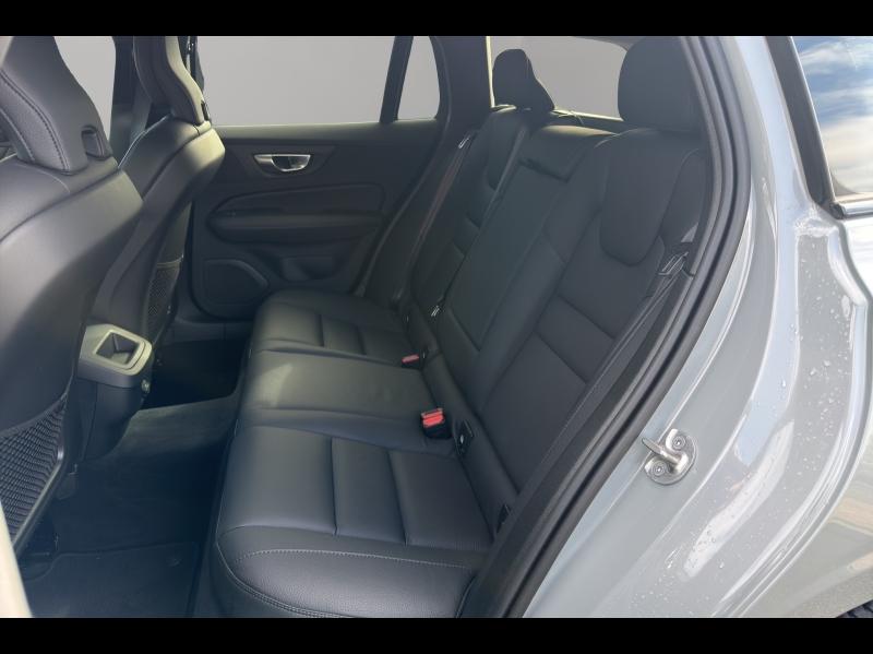 Image VOLVO V60 B4 197ch Plus Style Dark DCT 7