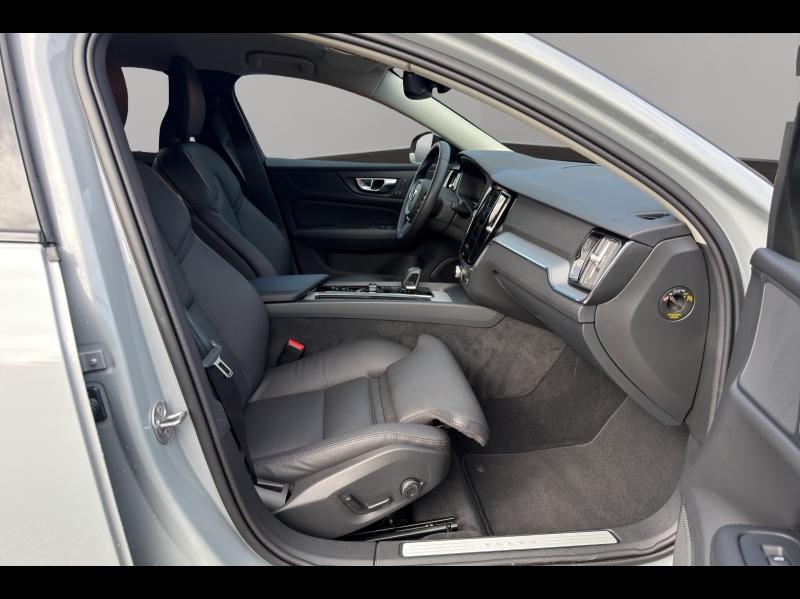 Image VOLVO V60 B4 197ch Plus Style Dark DCT 7