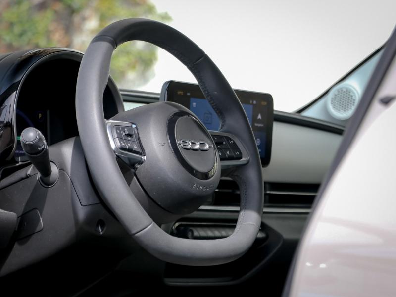 Image FIAT 600 e 156ch 54kWh La Prima