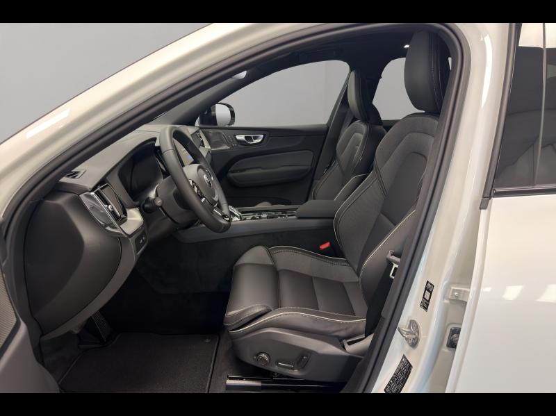 Image VOLVO XC60 T6 Hybride Rechargeable 350ch Black Edition Geartronic 8 AWD