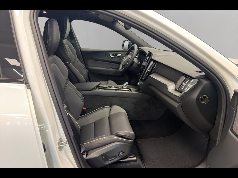 Image VOLVO XC60 T6 Hybride Rechargeable 350ch Black Edition Geartronic 8 AWD
