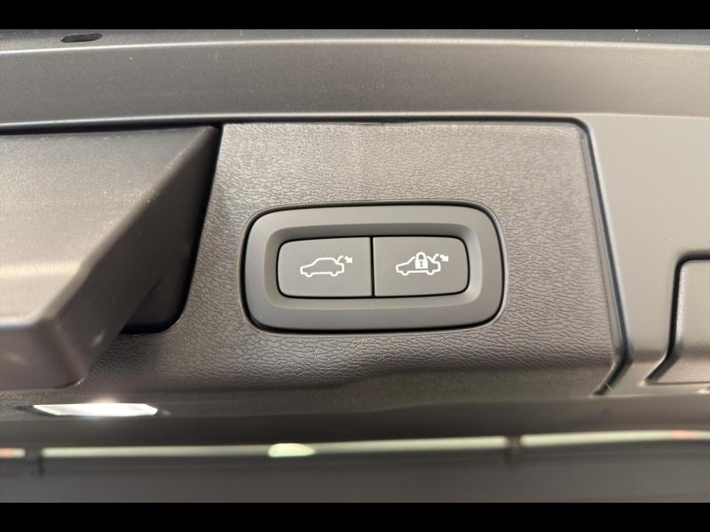 Image VOLVO XC60 T6 Hybride Rechargeable 350ch Black Edition Geartronic 8 AWD