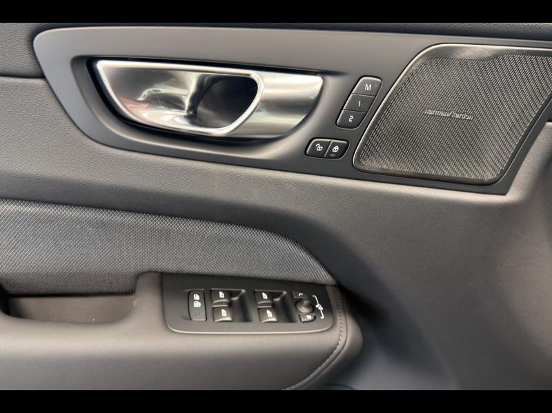 Image VOLVO XC60 T6 Hybride Rechargeable 350ch Black Edition Geartronic 8 AWD