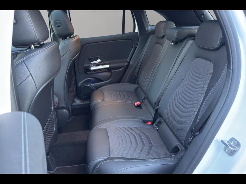 Image MERCEDES-BENZ GLA 180 d 116ch Progressive Line 8G-DCT