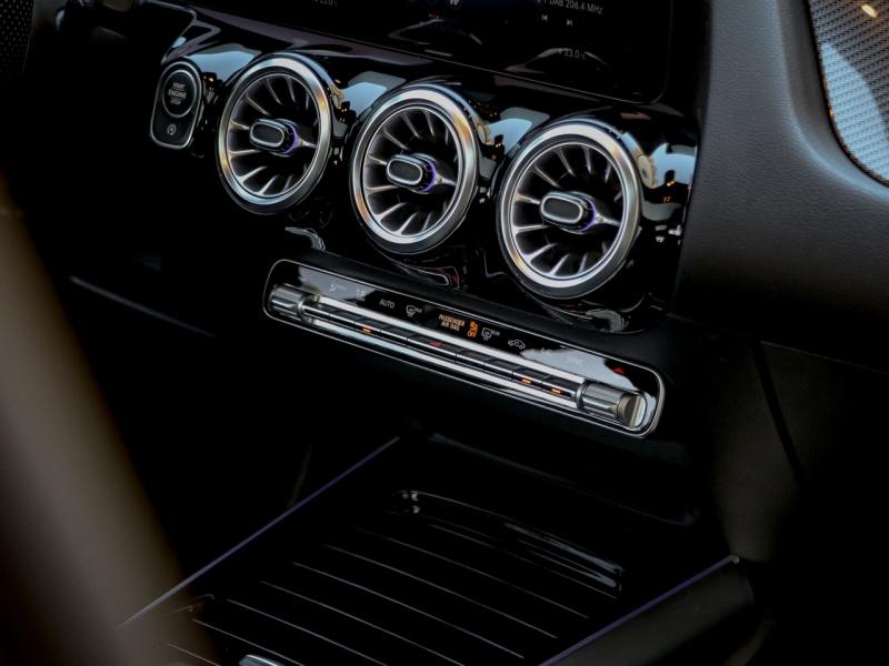 Image MERCEDES-BENZ GLA 200 163ch AMG Line 7G-DCT