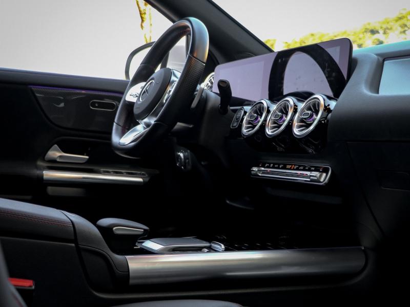 Image MERCEDES-BENZ GLA 200 163ch AMG Line 7G-DCT