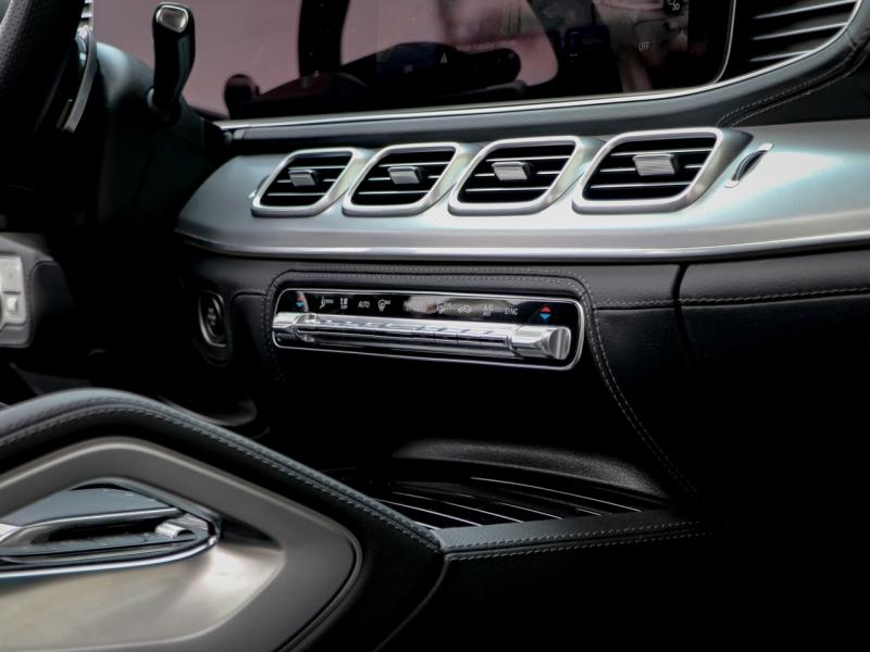 Image MERCEDES-BENZ GLE 300 d 269ch AMG Line 4Matic 9G-Tronic