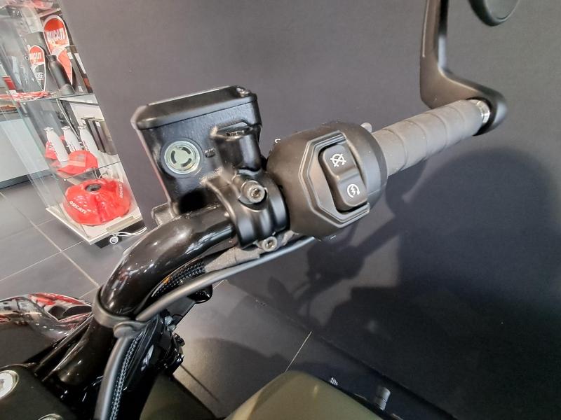 Image INDIAN Scout Bobber Scout Bobber 1250 Limited + Tech