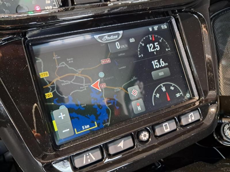 Image INDIAN Challenger DH BLACK CRYSTAL / BLACK METALLIC