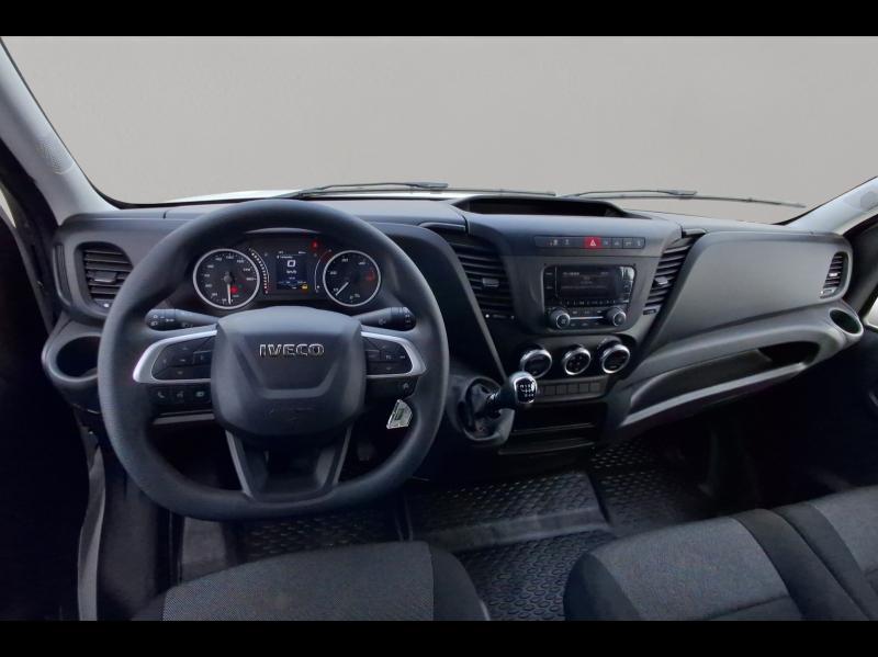 Image IVECO Daily CCb 35C16H empattement 4100 3.0 Caisse et Hayon
