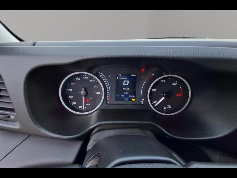 Image IVECO Daily CCb 35C16H empattement 4100 3.0 Caisse et Hayon