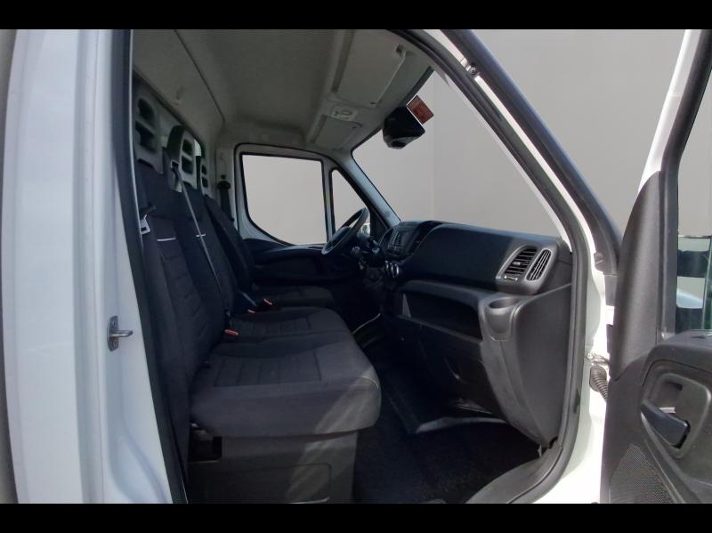 Image IVECO Daily CCb 35C16H empattement 4100 3.0 Caisse et Hayon