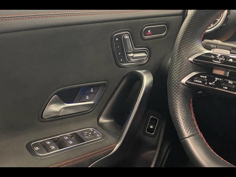 Image MERCEDES-BENZ CLA 200 d 150ch AMG Line 8G-DCT