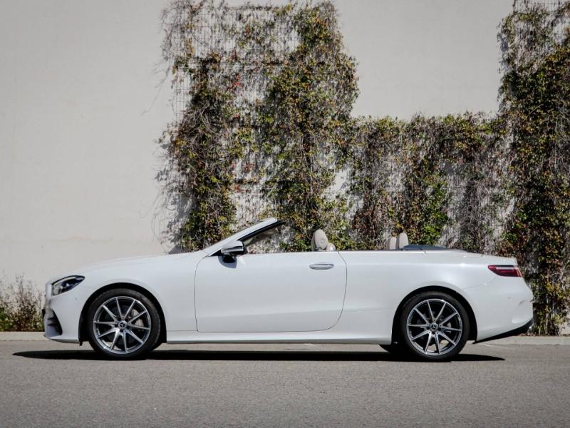 Image MERCEDES-BENZ Classe E Cabriolet 300 258ch AMG Line 9G-Tronic