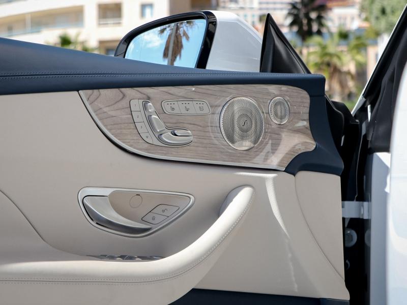 Image MERCEDES-BENZ Classe E Cabriolet 300 258ch AMG Line 9G-Tronic