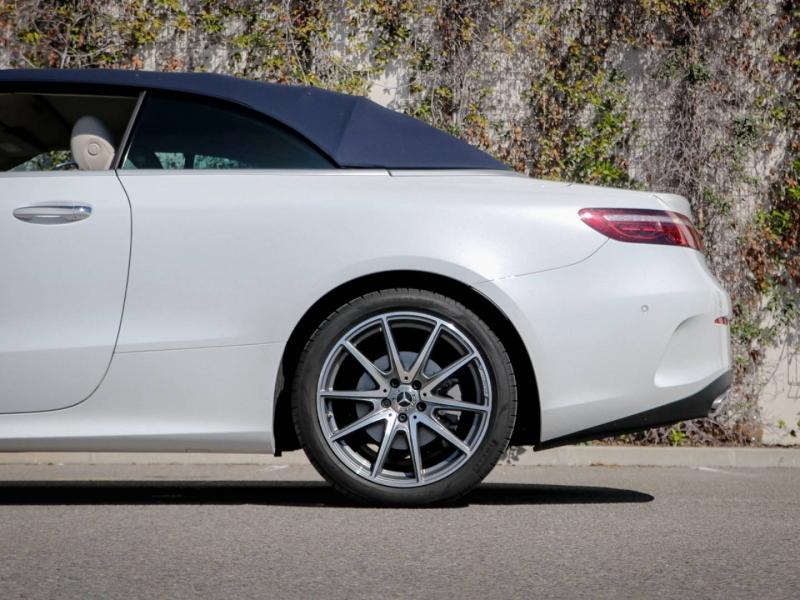 Image MERCEDES-BENZ Classe E Cabriolet 300 258ch AMG Line 9G-Tronic